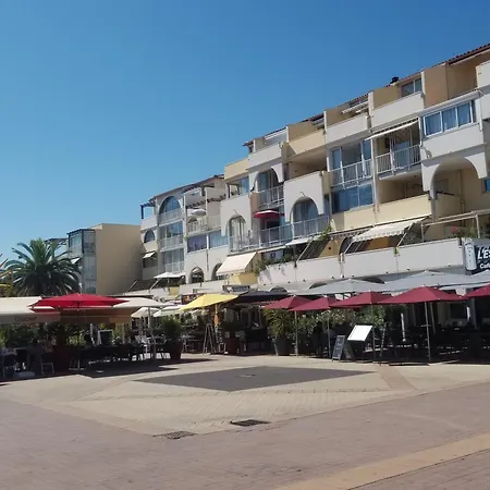 Marina Des Quilles, Grand T2 Climatise, Proche Plage, Parking Prive Lägenhet *