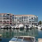 Marina Des Quilles, Grand T2 Climatisé, Proche Plage, Parking Privé * Sète