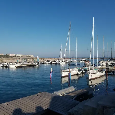 Appartement Marina Des Quilles, Grand T2 Climatisé, Proche Plage, Parking Privé *