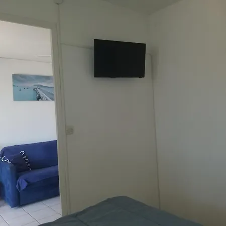 Marina Des Quilles, Grand T2 Climatise, Proche Plage, Parking Prive Apartment *