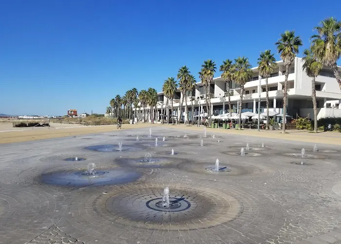 Marina Des Quilles, Grand T2 Climatise, Proche Plage, Parking Prive * Σετ